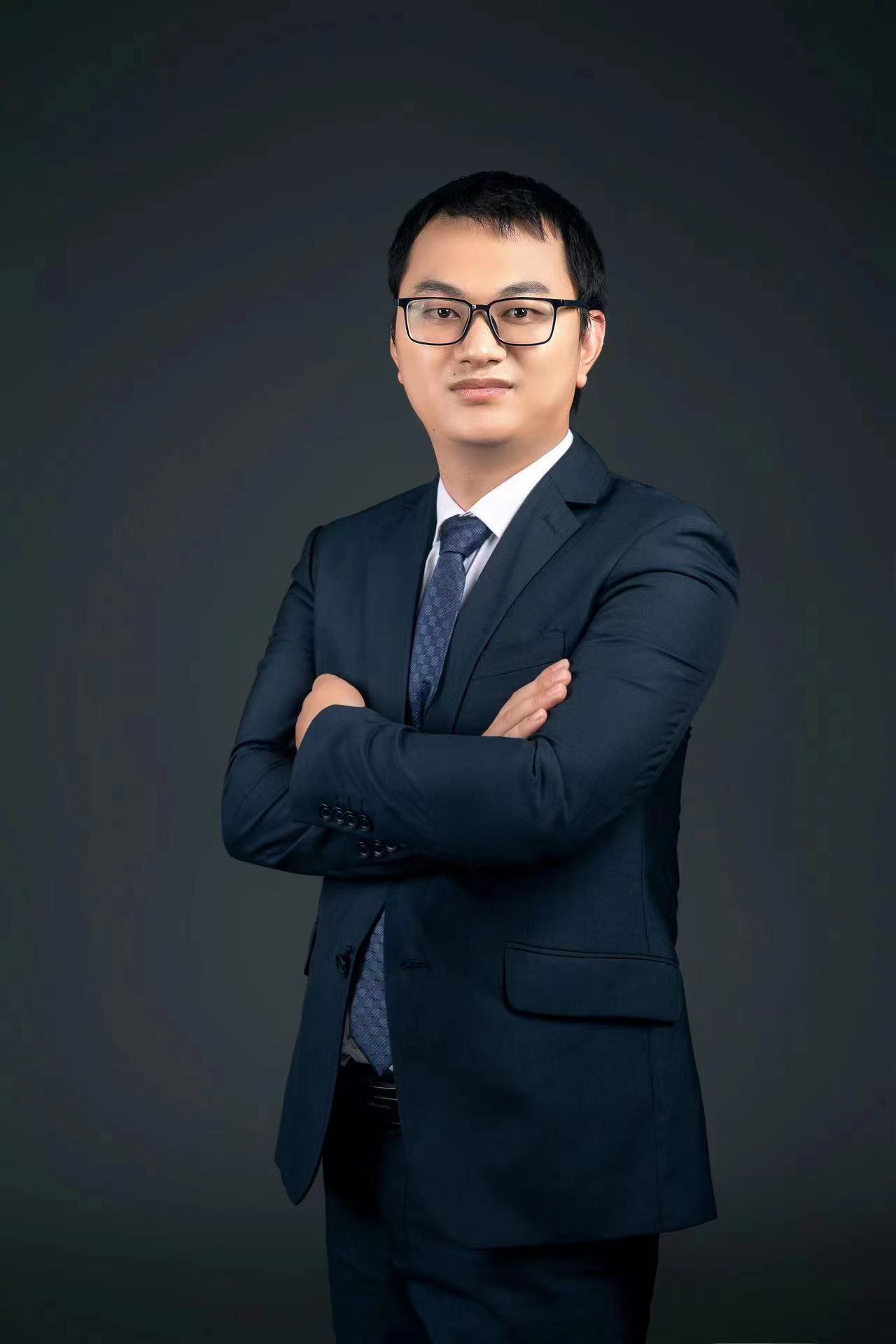 王亮